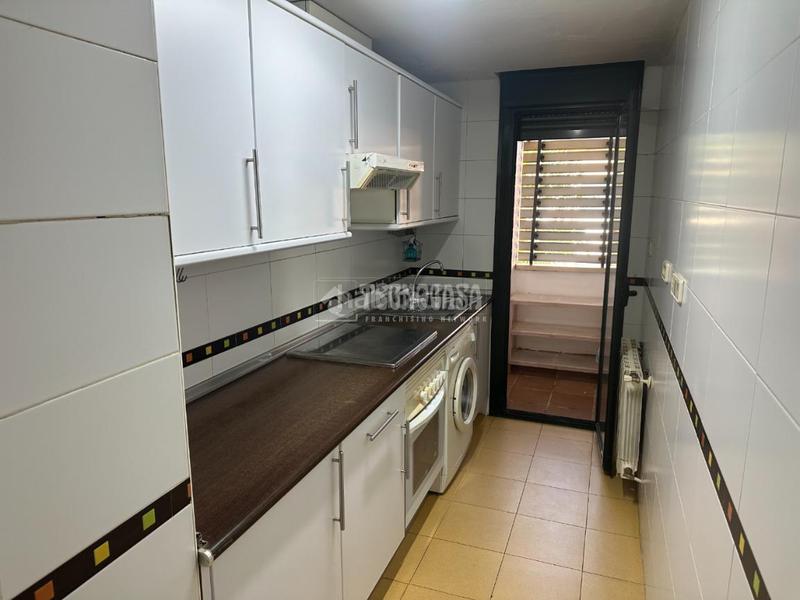 Foto b989fda9-6fdc-48ec-bb7d-0839bcaecfc1. Appartamento con riscaldamento parcheggio piscina in Talamanca de Jarama