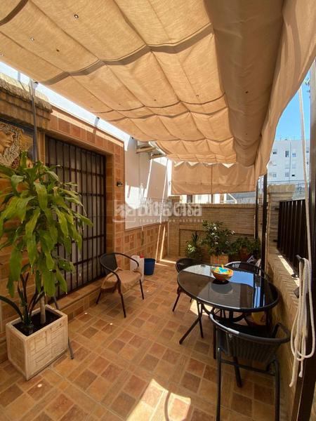 Foto caea721a-9729-4672-854a-8ec3ecde7291. Casa pareada casa en venta en Lebrija