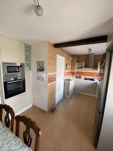 Foto f1437241-0817-4d80-a59d-618a98337304. Casa pareada casa en venta en Lebrija