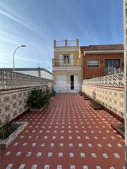 Maison à Lebrija. Casa en venta en lebrija