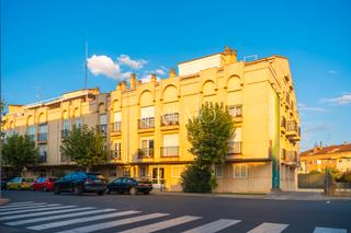 Piso  Avenida salamanca. Piso reformado con garaje en santa marta