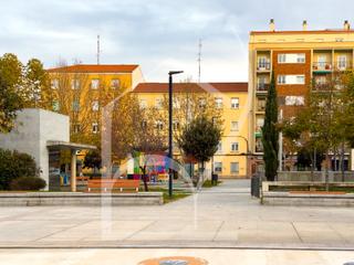Etagenwohnung in Calle Ávila