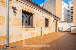 Location Appartement  Cuesta raqueta. Ático exclusivo con gran terraza junto a gran vía