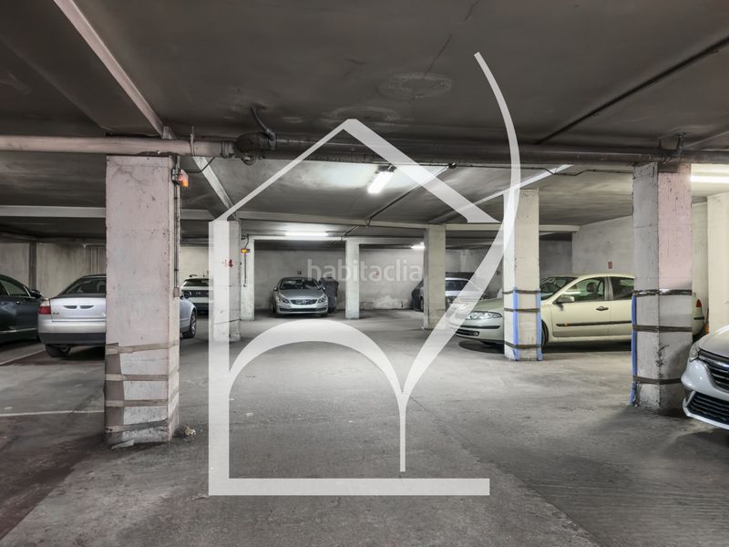 Foto 63353e88-cd2a-4bf3-9620-bff6dfdc787f. Aparcament cotxe a Santa Marta de Tormes