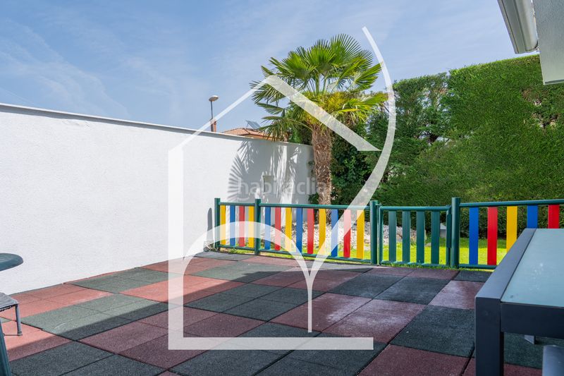 Foto d6dd686d-e073-4fe2-ad39-bcb7e3124f53. Xalet amb xemeneia calefacció aparcament piscina a Villamayor