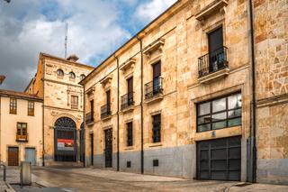Parking coche  Calle miñagustín. Plaza de garaje en venta en pleno centro.