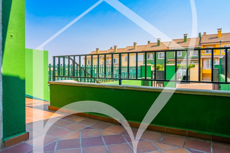 Foto f78f531b-8be9-4af1-a354-5d6fb54cf037. Casa adossada amb calefacció piscina a Carrascal de Barregas