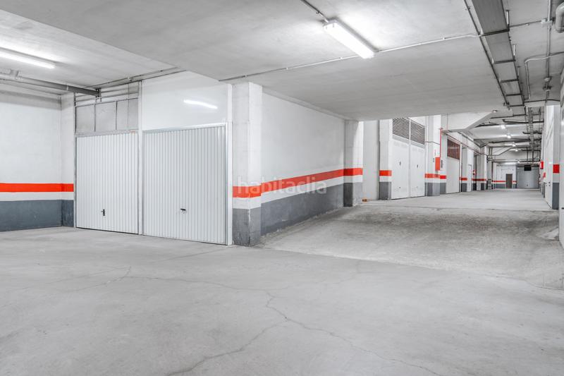 Foto 3bd46eb3-9b3b-4157-a6c7-c54189e1cca6. Parking voiture dans Rollo - Puente Ladrillo Salamanca