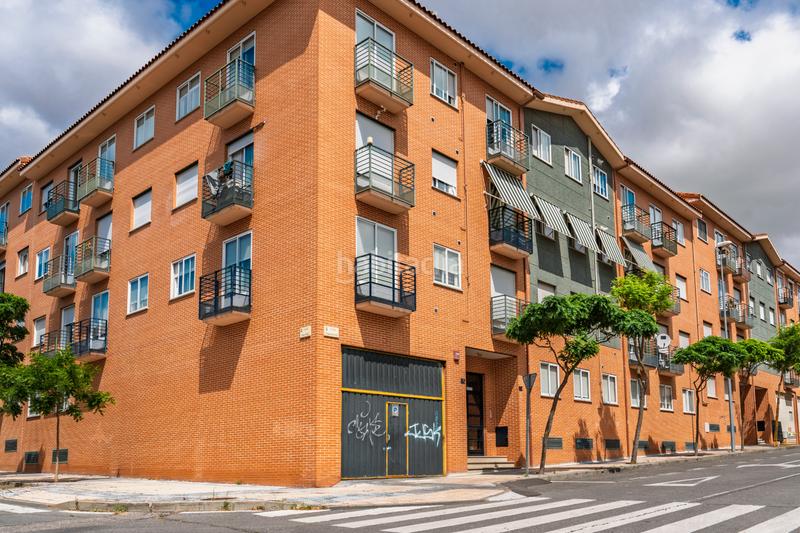 Foto 41a7edaf-f358-4ef3-8472-10a23e20caae. Parking voiture dans Rollo - Puente Ladrillo Salamanca