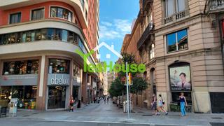 Etagenwohnung  Carrer de les jonqueres. Piso para entrar a vivir en el corazon de barcelona, junto a urq