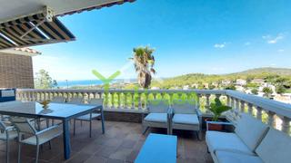Chalet  Urbanització quint mar zcc. Fantasticas vistas al mar y a sitges – casa independiente con pi