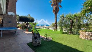 Xalet  Urbanització quint mar zcc. Fantasticas vistas al mar y  sitges – casa a 4 vientos  con pisc