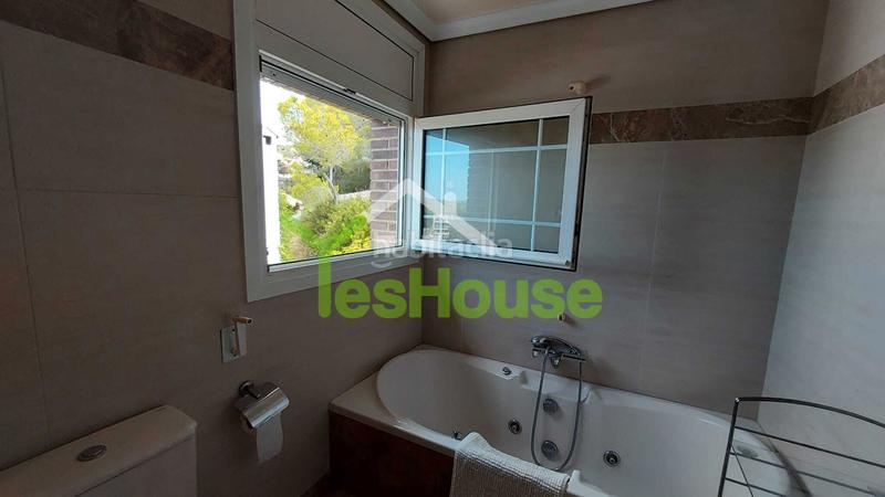 Foto 741d20c5-7fde-4159-99fc-2099384572d0. Chalet fantasticas vistas al mar y – casa a 4 vientos con piscina y ascensor en Sitges