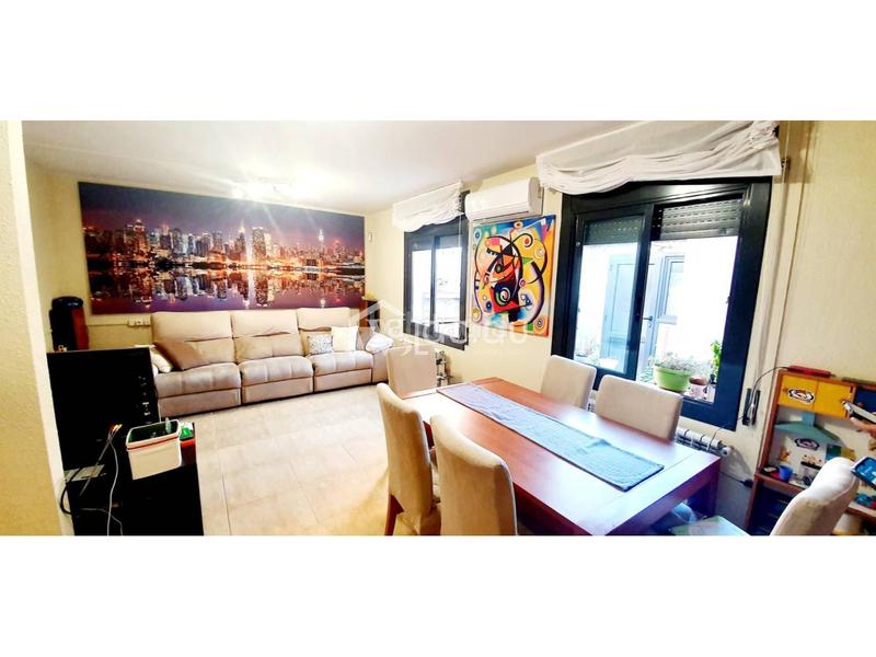 Foto 1254268b-6201-40e8-b76e-9e423b676012. Casa  en venta ideal para dos familias en La plana Esparreguera