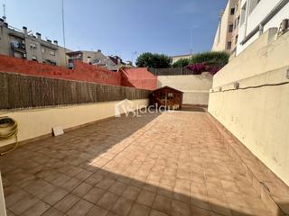 Appartement à Olesa de Montserrat. Planta baja en venta con amplia terraza