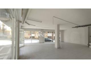 Local Comercial  Sant eloi. Local en venta con salida de humos esquinero