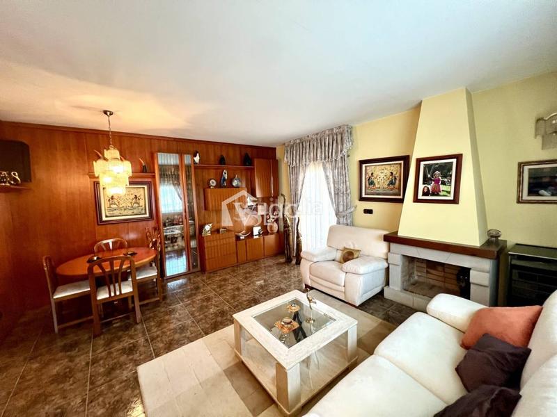 Foto 14b17e95-0527-4730-a58d-08776ca9a866. Chalet con riscaldamento in Abrera