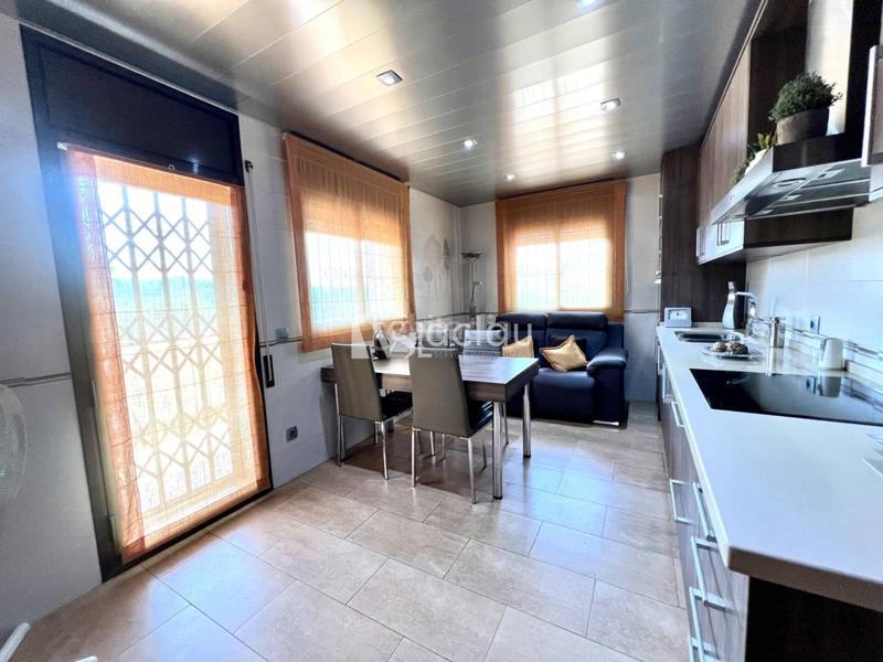 Foto 3a8c1222-4eca-46b1-b6f4-4861ce954759. Chalet con riscaldamento in Abrera