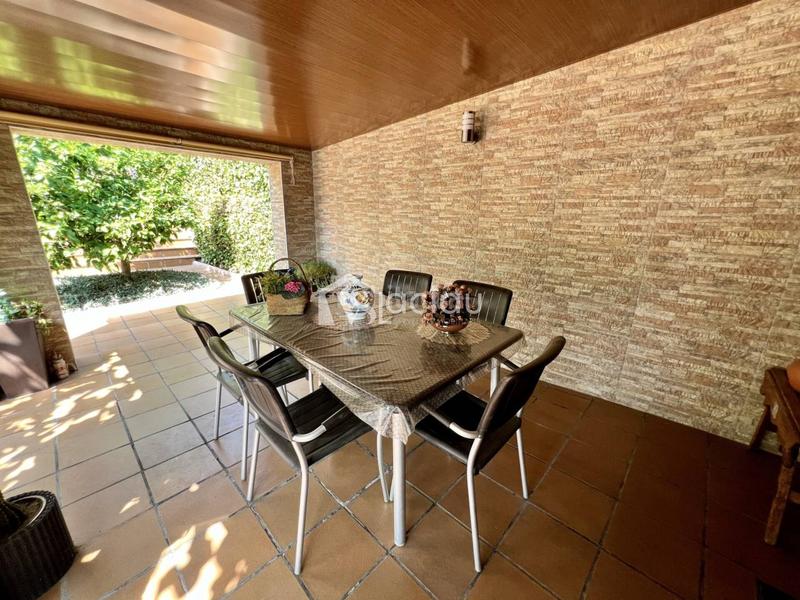 Foto 5a32ec9e-60ea-47e7-aab7-d2b4375b436c. Chalet con riscaldamento in Abrera