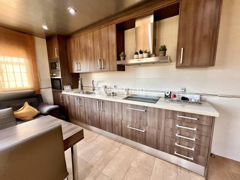 Foto 5c143a86-9257-4dfd-a88b-3f8d6d40ba5e. Chalet con riscaldamento in Abrera