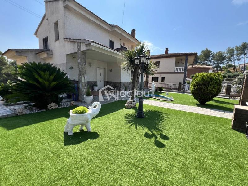Foto 718f46f3-f23b-4227-a5f3-f6f826f3ea37. Chalet con riscaldamento in Abrera
