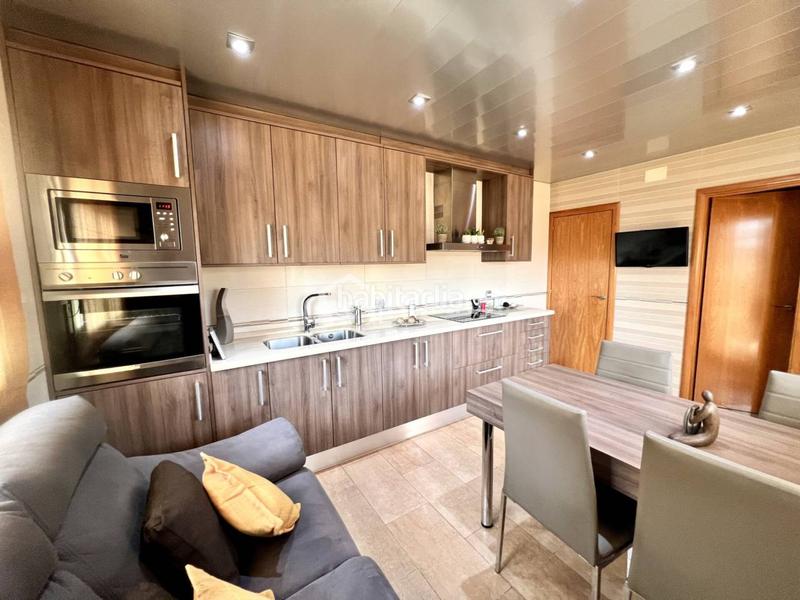 Foto 929af03b-bee0-41a5-aa08-ce832d095512. Chalet con riscaldamento in Abrera