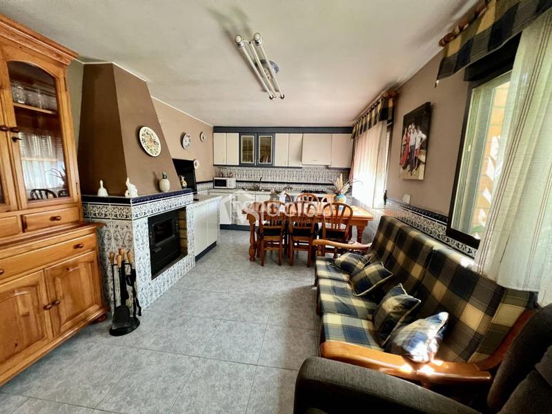 Foto 99d15700-8942-4b39-bbf5-0e93be1c277c. Chalet con riscaldamento in Abrera