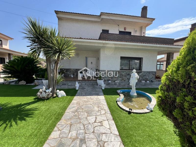 Foto c8106b9a-afb0-4f39-b9f2-5e50ba6120cf. Chalet con riscaldamento in Abrera