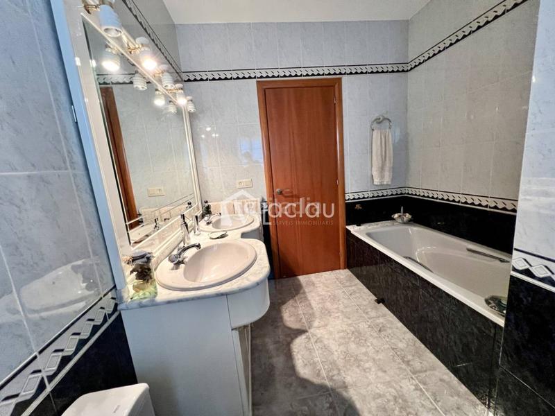 Foto cdcbbf48-f975-4418-8c01-1adaf7aa483a. Chalet con riscaldamento in Abrera