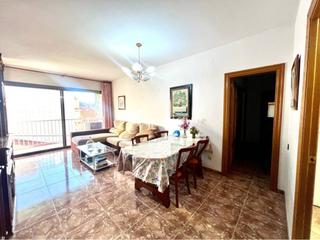 Piso en Olesa de Montserrat. Amplio piso en el centro con ascensor