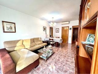 Appartement à Olesa de Montserrat. Amplio piso en el centro con ascensor