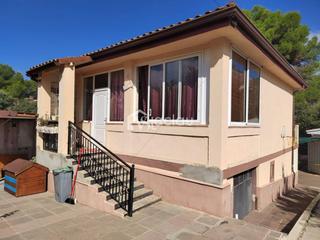 Casa a Piera. Oportunidad vivienda doble con piscina en entorno natural