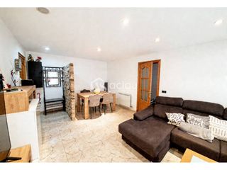 Pis a Olesa de Montserrat. Vivienda reformada integralmente, lista para entrar a vivir.