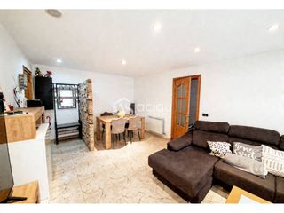 Pis a Olesa de Montserrat. Vivienda reformada integralmente, lista para entrar a vivir.