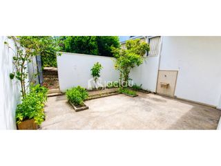 Flat in Olesa de Montserrat. Piso en finca de solo dos vecinos con amplio garaje privado.