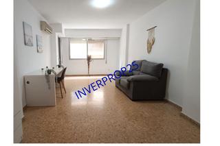 Pis  Carrer del peix 7. Vivienda a pocos metros de puerto de valencia y cerca de las pla