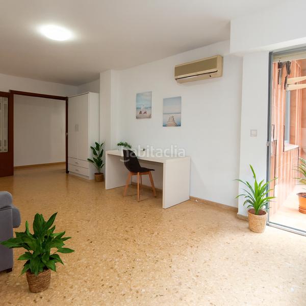 Foto 64243be3-95c1-4bbd-8798-6eef693d0931. Piso **piso en venta - ideal para inversores y familias** en Valencia