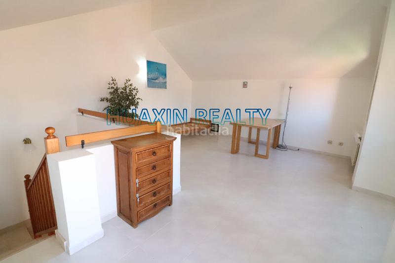 Foto 107458fe-b209-4d97-b22d-b99ed826a968. Casa aparellada amb xemeneia calefacció aparcament piscina a Bétera