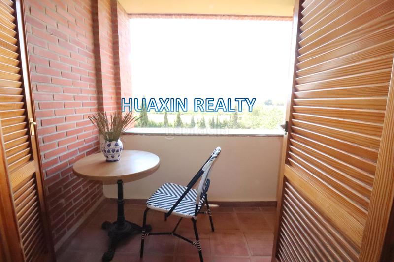 Foto ad34bf77-962c-41fe-9c35-7060d976eefa. Casa aparellada amb xemeneia calefacció aparcament piscina a Bétera