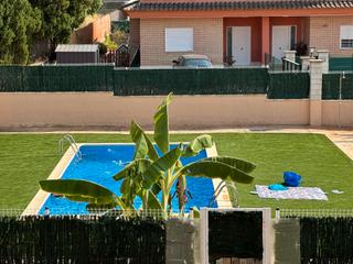 Reihenhaus  Carrer xaloc sudeste. Chalet de 2018 con gran parcela y vistas abiertas a sierra calde