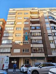 Pis  Calle fray luis de len. Urban home vende estupendo piso zona corte ingles!!!