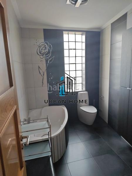 Foto 21b08821-1c6c-4ac3-a233-1f2d43b7845c. Casa amb calefacció aparcament a Trobajo del camino