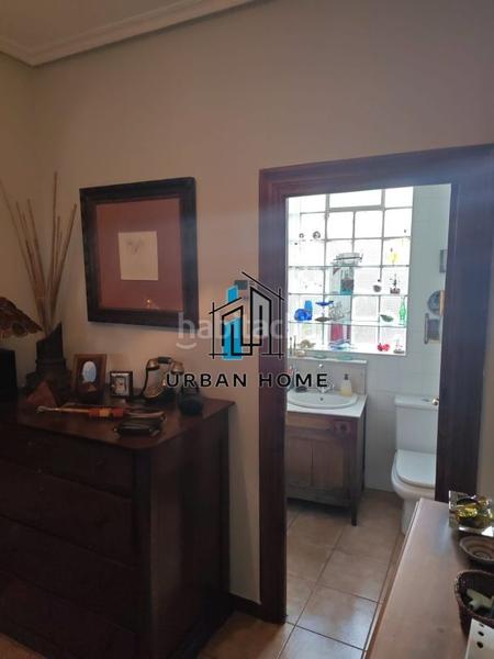 Foto 78352401-8952-44ef-beae-22f4a024763f. Casa amb calefacció aparcament a Trobajo del camino