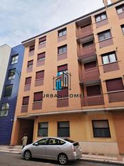 Piso  Calle de agustín alfageme. Urban home vende precioso pios próximo palacio congresos!!!