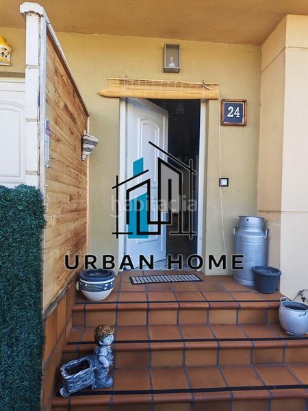 Foto 5a8e3cef-2f82-4d62-8e8f-f4195def7190. Casa adossada amb calefacció aparcament piscina a Villaquilambre