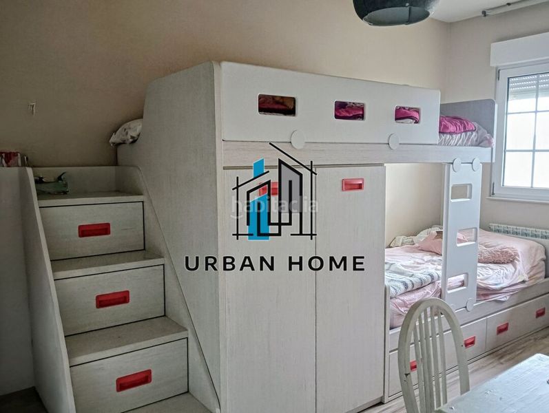 Foto 5dac7531-2ea7-474a-9f62-3fbe38d1dd9e. Casa adossada amb calefacció aparcament piscina a Villaquilambre