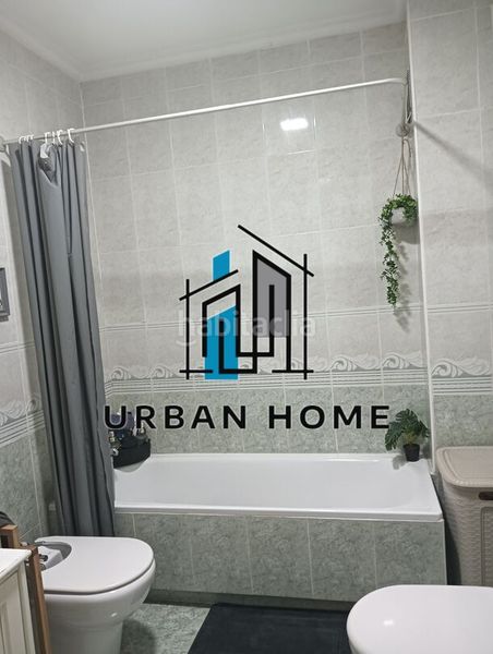 Foto 76547192-7da2-4307-9456-6e2cae95f492. Casa adossada amb calefacció aparcament piscina a Villaquilambre