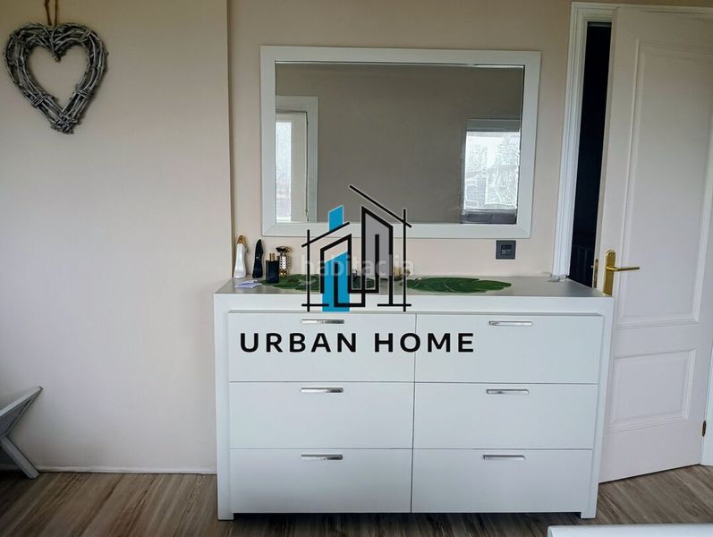 Foto 77e29549-26dc-4f13-bf84-e37c40946d3c. Casa adossada amb calefacció aparcament piscina a Villaquilambre