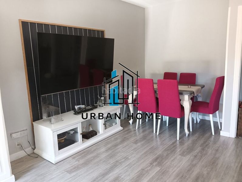 Foto d3a39106-7292-4cdb-8dbc-fb5ea759dee4. Casa adossada amb calefacció aparcament piscina a Villaquilambre