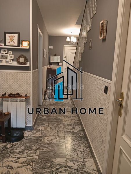 Foto f8250537-7509-458e-8ba2-bd6a44aaed7a. Casa adossada amb calefacció aparcament piscina a Villaquilambre